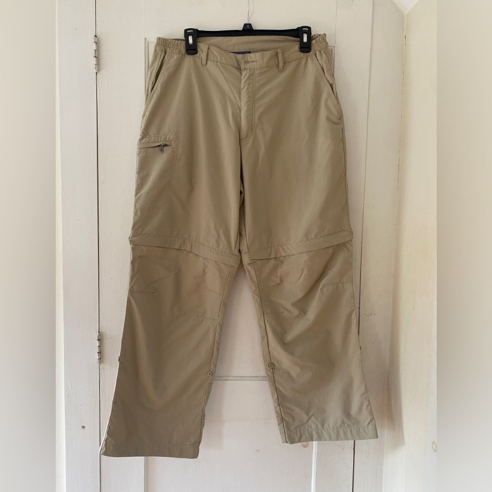 Patagonia Men’s Zip-off Tan Hiking Pants. Size 34. Short Inseam approx 28”.